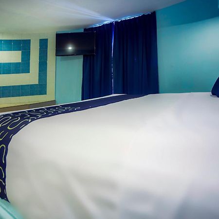 Capital O Hotel Diro, Monterrey Eksteriør bilde